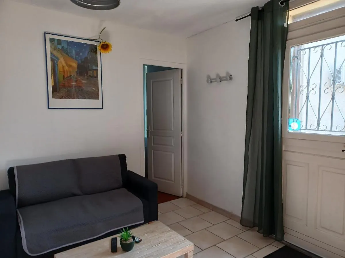 Apartment Jolie Petite Maison Idealement Situee Arles